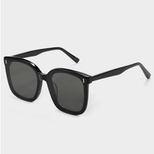 Load image into Gallery viewer, Sunshade Sunglasses Men&#39;s And Women&#39;s Driving UV Protection
