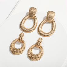 Load image into Gallery viewer, Modern Style Gold Fashion High-key Dignified Earrings
