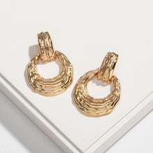 Load image into Gallery viewer, Modern Style Gold Fashion High-key Dignified Earrings
