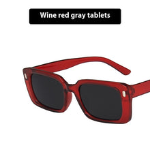 Load image into Gallery viewer, Women&#39;s Retro Hip Hop Fashion Sunglasses
