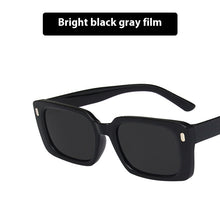 Load image into Gallery viewer, Women&#39;s Retro Hip Hop Fashion Sunglasses
