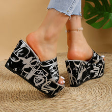 Load image into Gallery viewer, Round Toe Wedge Printed Slippers
