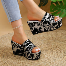 Load image into Gallery viewer, Round Toe Wedge Printed Slippers
